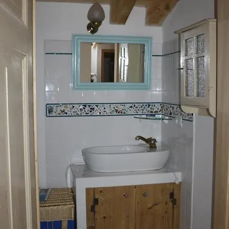 Holiday home Liebevoll Eingerichtetes Istrisches Steinhaus Mit Grosser Ueberdachter Terrasse In Zentraler Lage