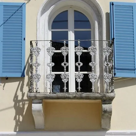 Liebevoll Eingerichtetes Istrisches Steinhaus Mit Grosser Ueberdachter Terrasse In Zentraler Lage Holiday home